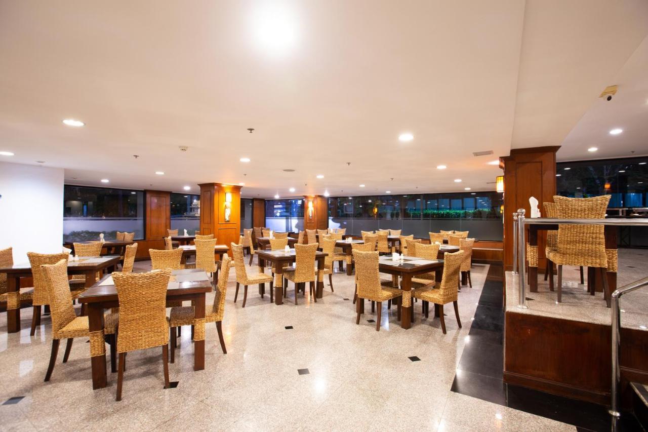 Ch Hotel Чиангмай Экстерьер фото