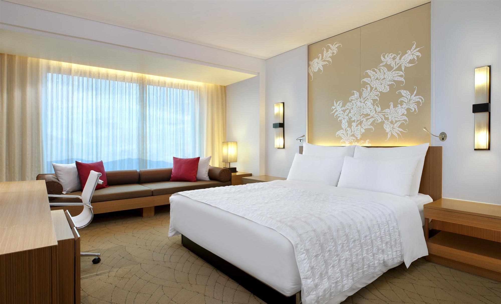 Ch Hotel Чиангмай Экстерьер фото